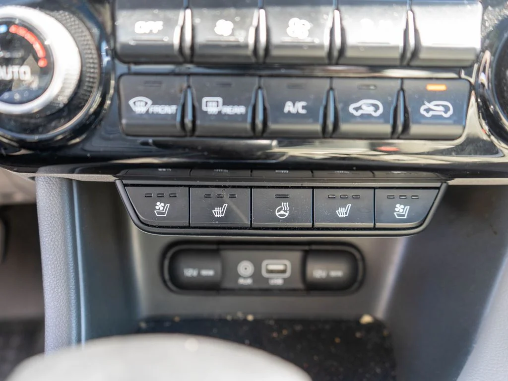 Used 2018 Silver Kia EX image 23
