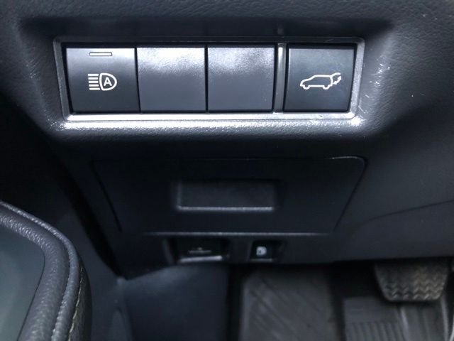Used 2025 Beige Toyota XLE image 24