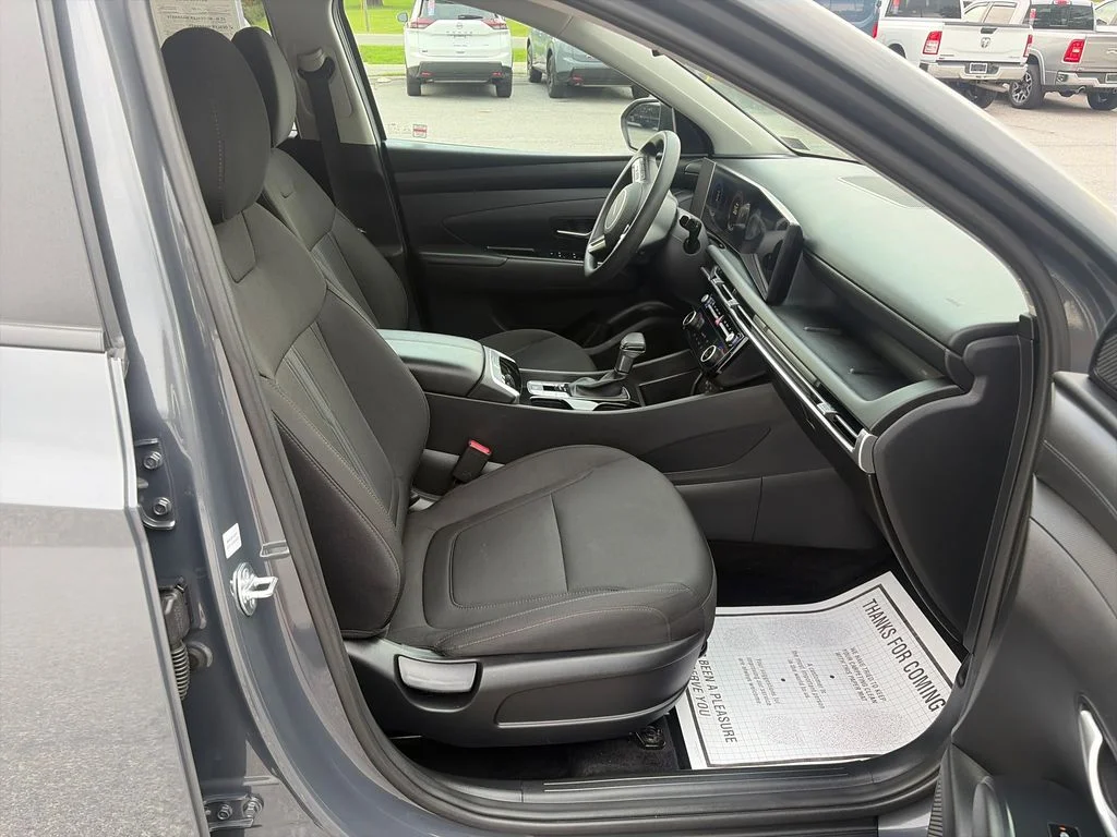 Used 2025 Gray Hyundai SEL image 43