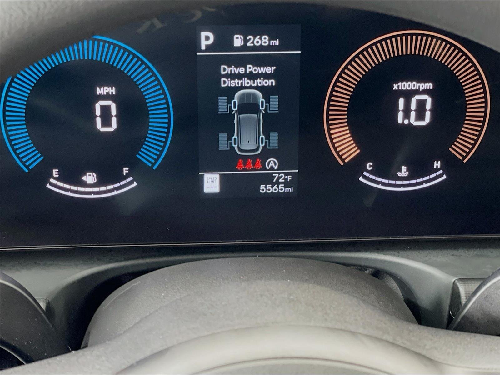 Certified Used 2025 Ecotronic Gray Matte Hyundai SE image 15