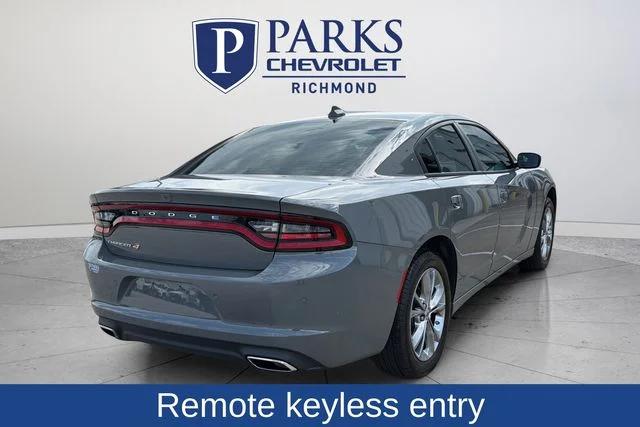 Used 2023 Gray Dodge SXT image 7