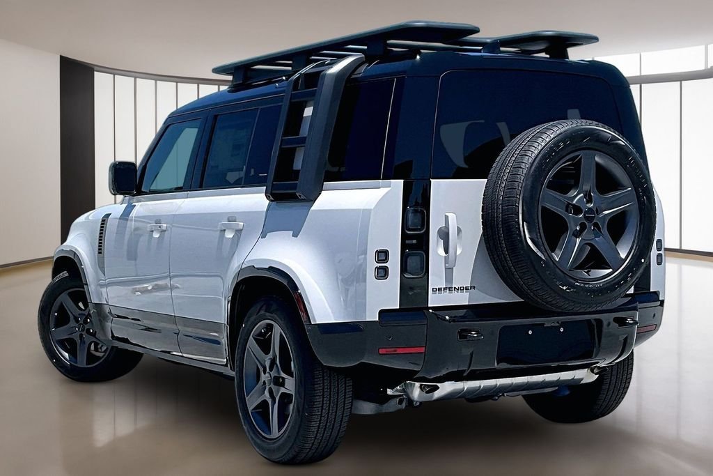 New 2026 BORASCO GREY Land Rover X-Dynamic SE image 3