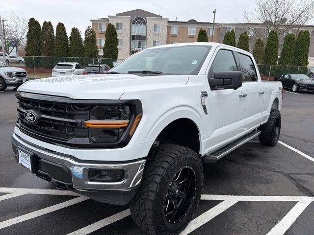 Used 2024 White Ford XLT image 3