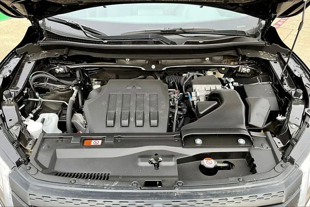 2026 Mitsubishi Eclipse Cross SE - Photo 12