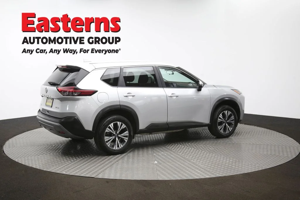 Used 2022 Silver Nissan SV image 43