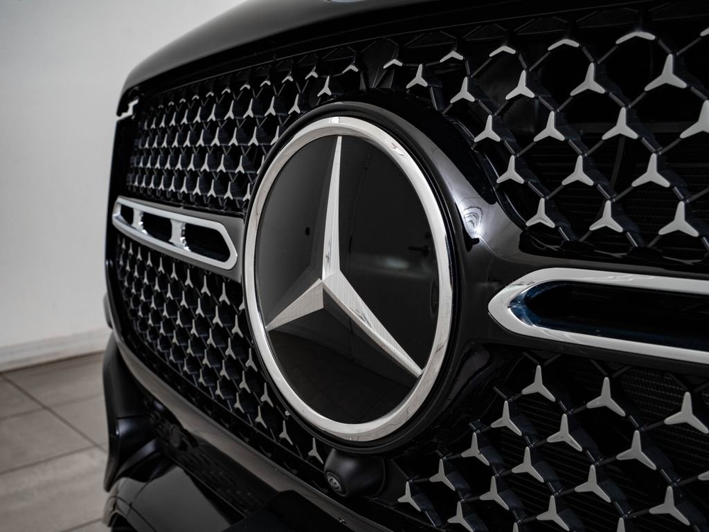 Certified Used 2026 Obsidian Black Metallic Mercedes-Benz GLE 580 image 3