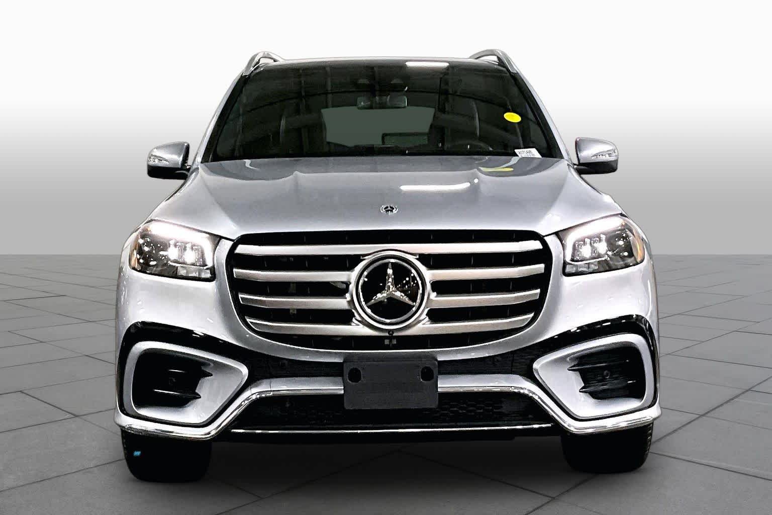 Used 2025 Cirrus Silver Metallic Mercedes-Benz GLS 450 image 4