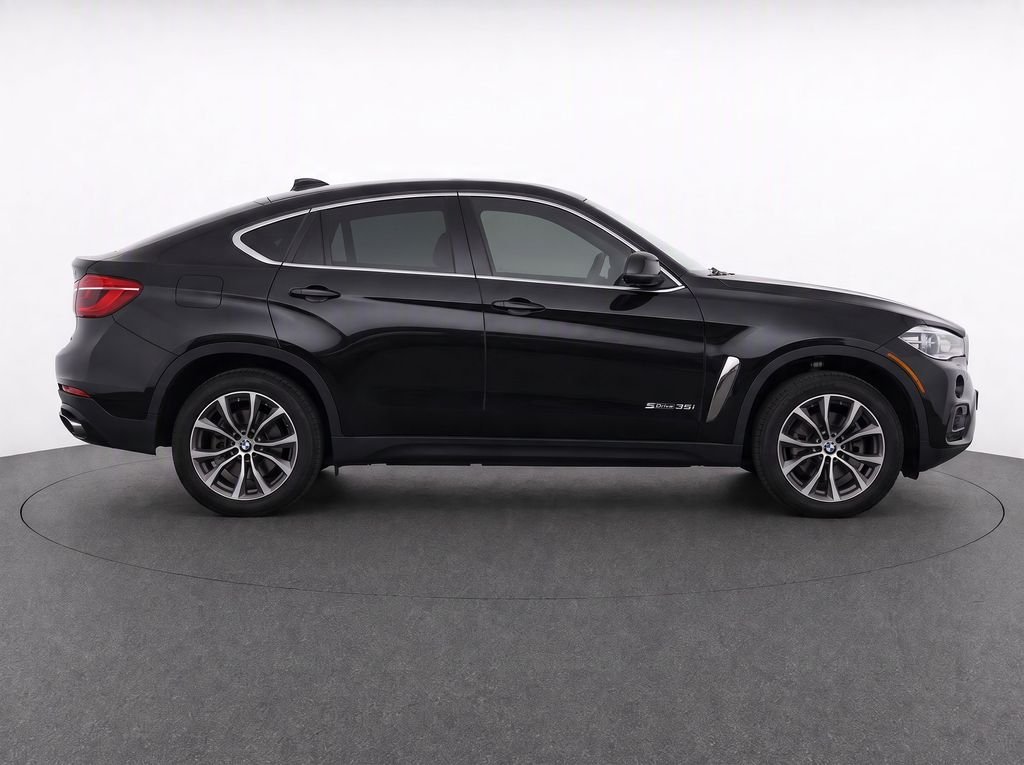Used 2019 Black Sapphire Metallic BMW sDrive35i image 6