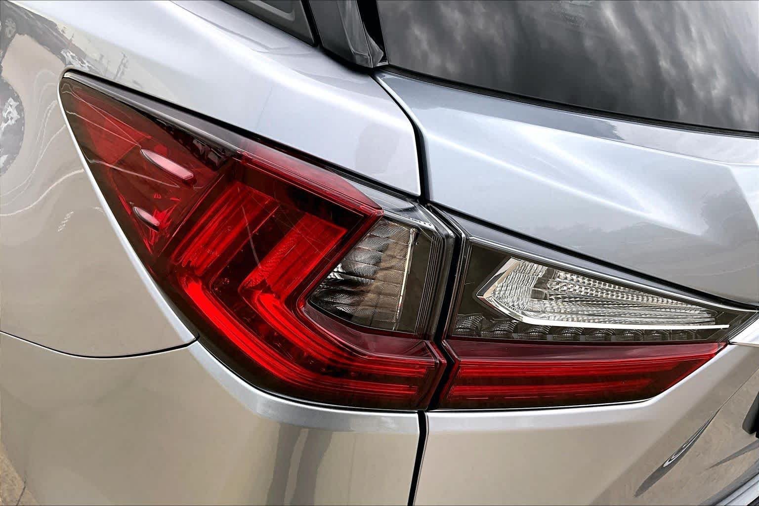Certified Used 2022 IRIDIUM Lexus  image 28