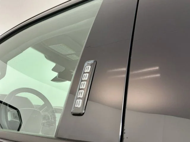 Used 2019 Agate Black Metallic Ford Lariat image 11