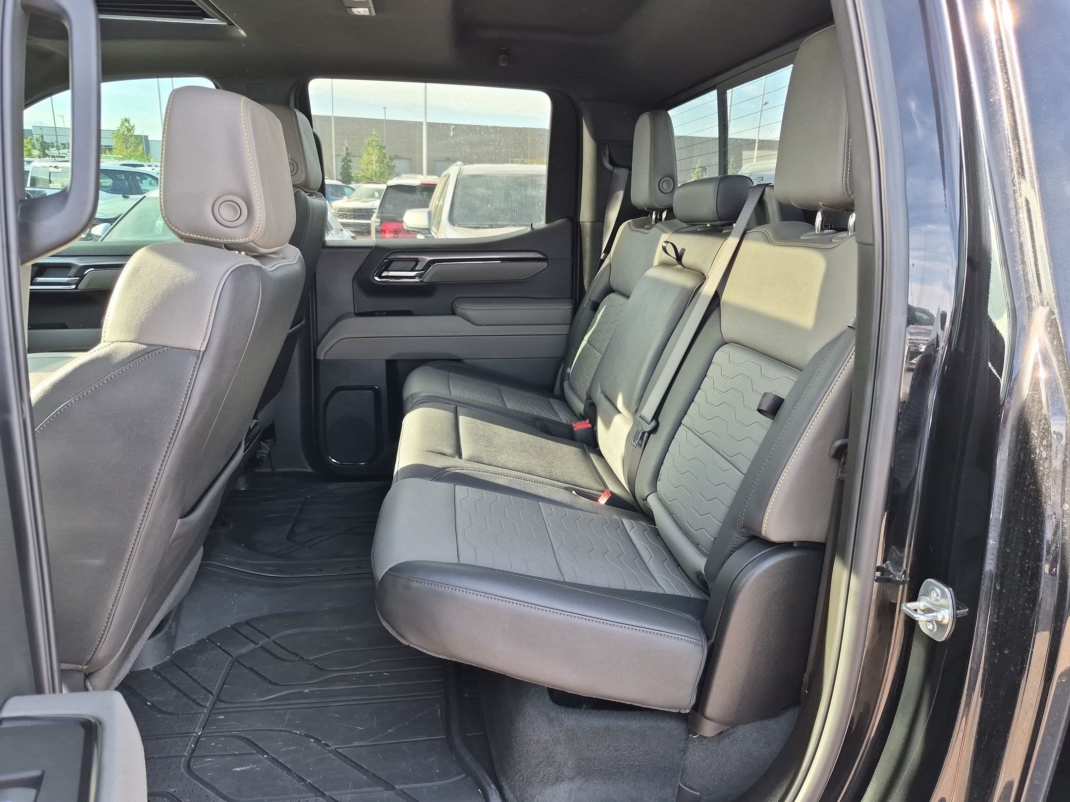 Used 2025 Black Chevrolet ZR2 image 28