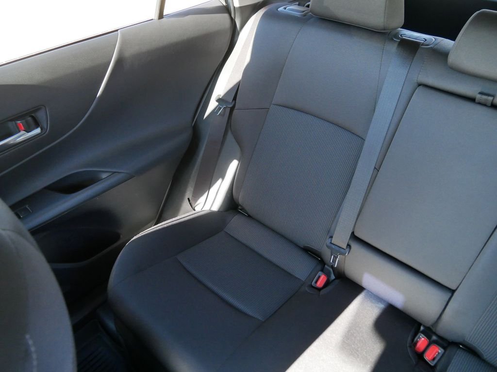 2024 Toyota Venza LE - Photo 17