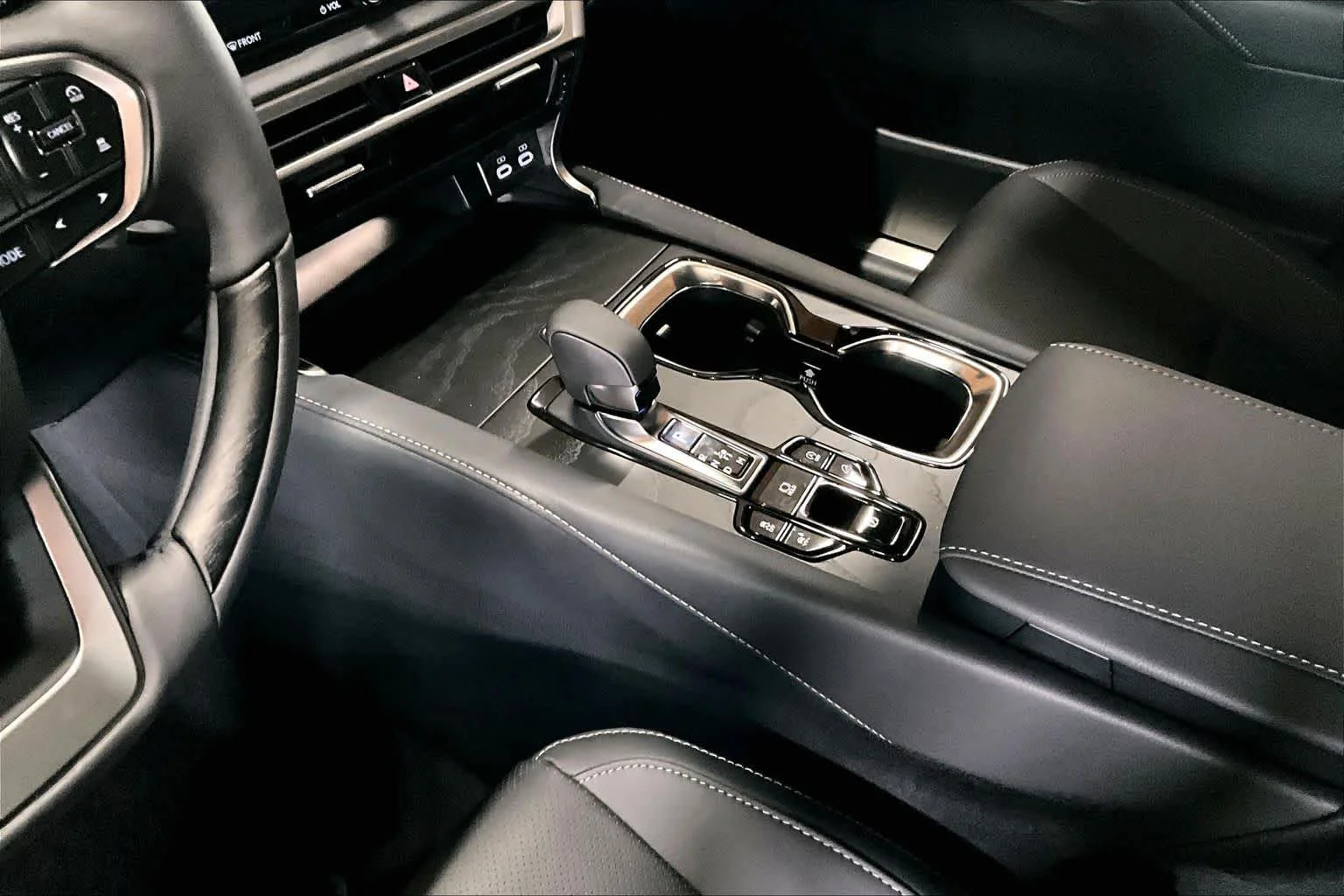 New 2026 Iridium Lexus Premium image 8
