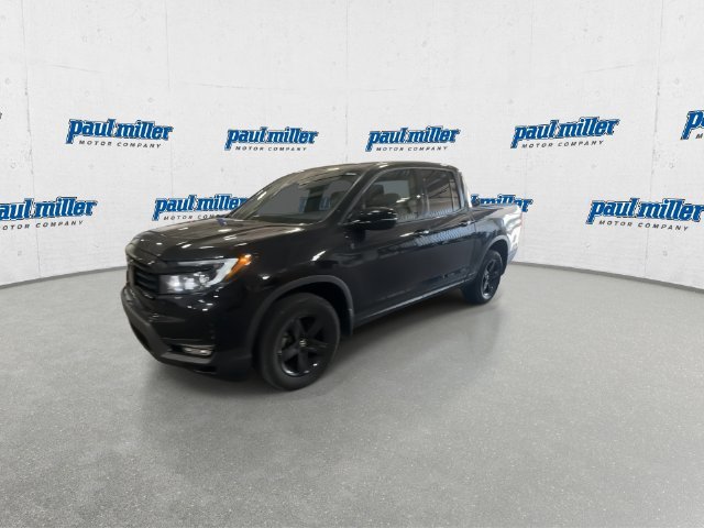 Certified Used 2023 Black Honda Black Edition image 5