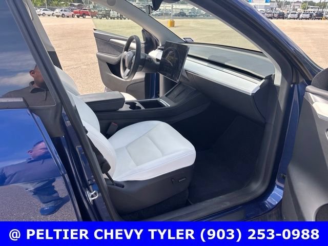 Used 2025  Tesla Long Range image 14