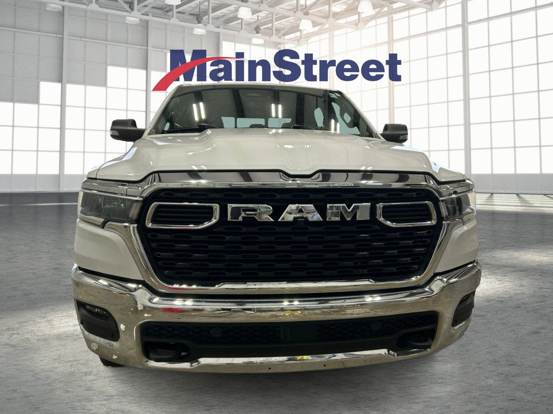 Used 2025 White Ram Big Horn/Lone Star image 8