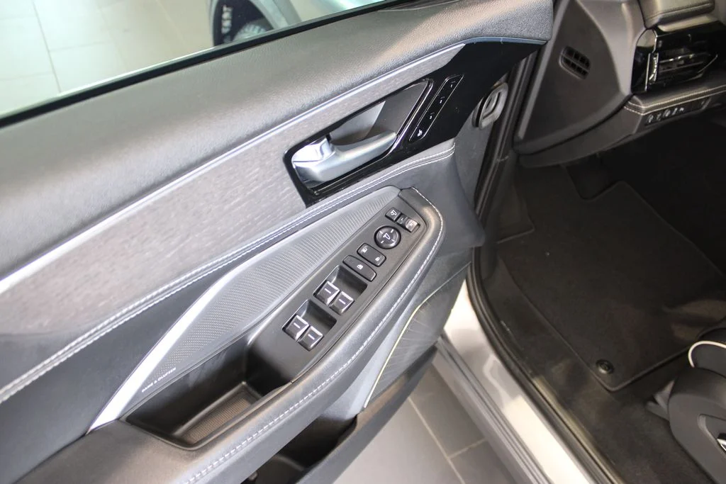 New 2026 Liquid Carbon Metallic Acura Advance Package image 29