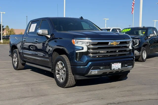 Used 2022 NORTHSKY BLUE METALLIC Chevrolet High Country image 1