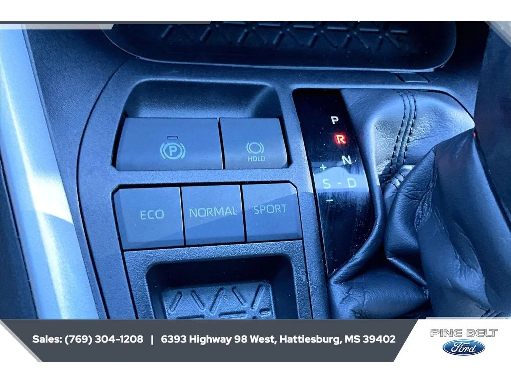 Used 2024 Ice Cap Toyota XLE image 23