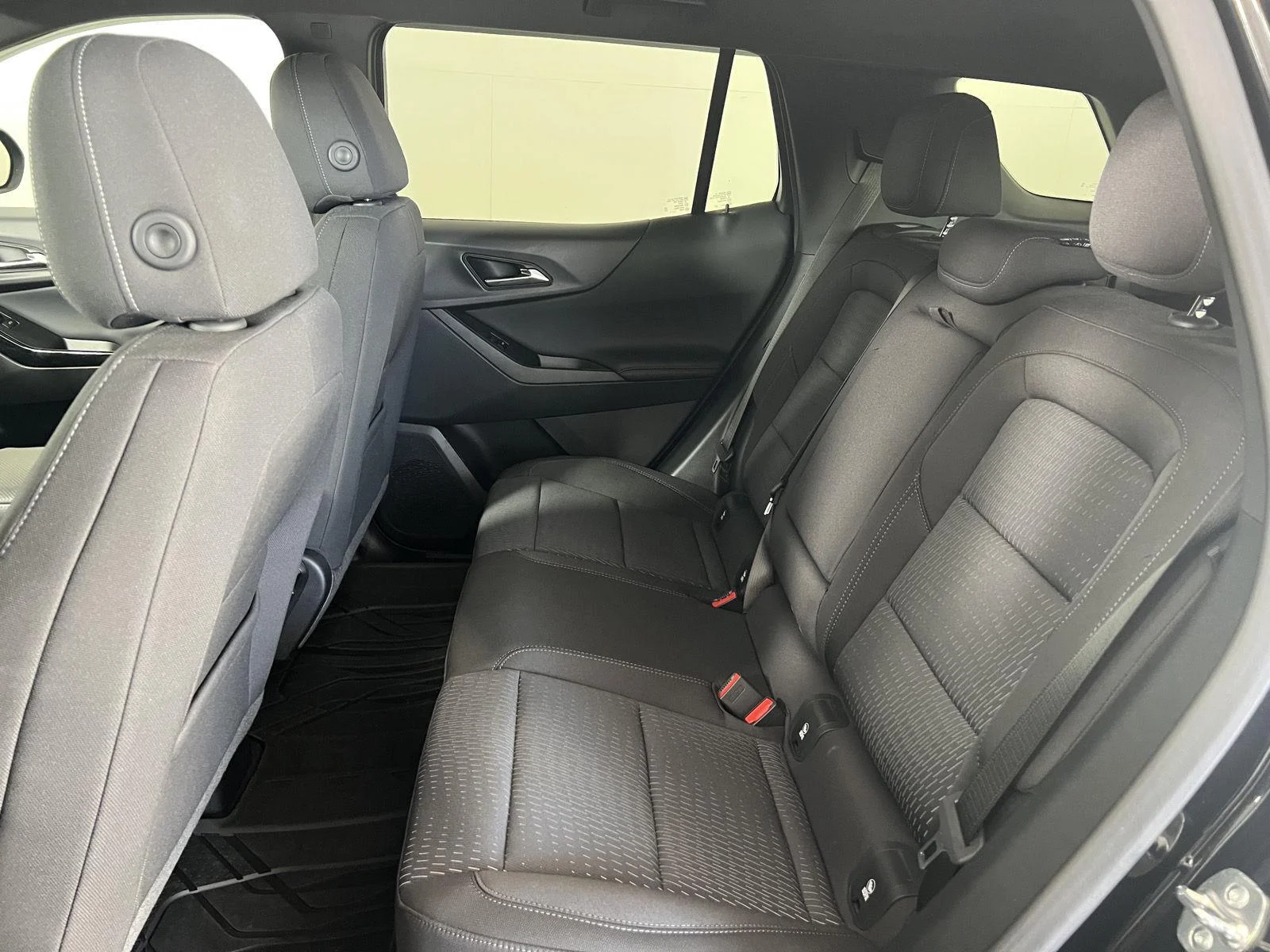 Used 2025 Mosaic Black Metallic Chevrolet LT image 18