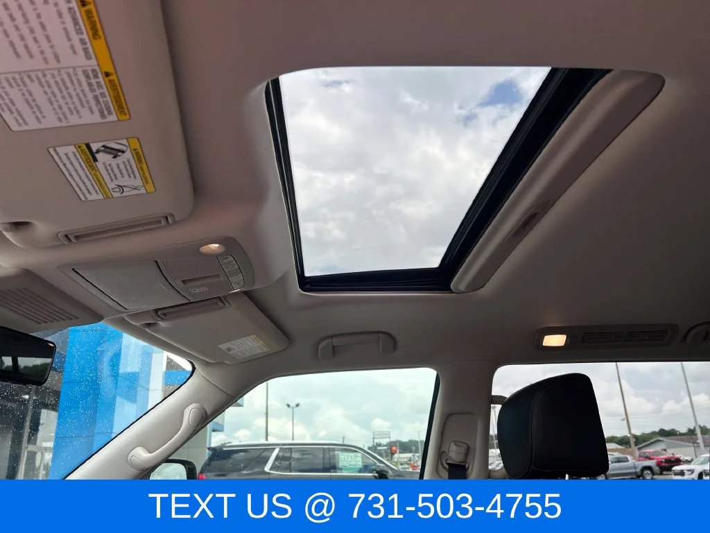 Used 2020 White Nissan Platinum image 22