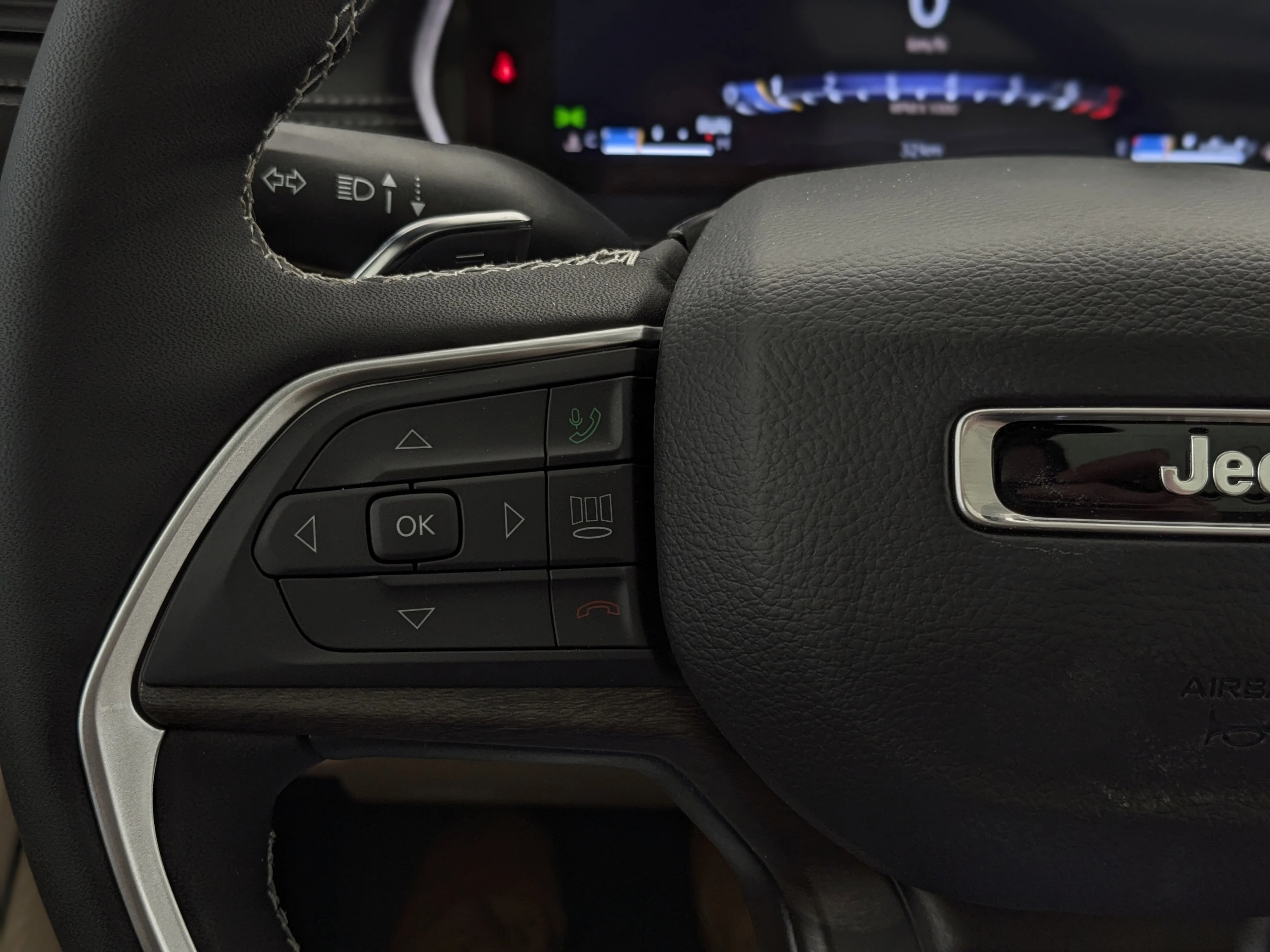 New 2026 Black Jeep Limited - - Panoramic Sunroof - Luxury Tech II - 9 Amplified Speakers - Remote Start & tons more! image 17