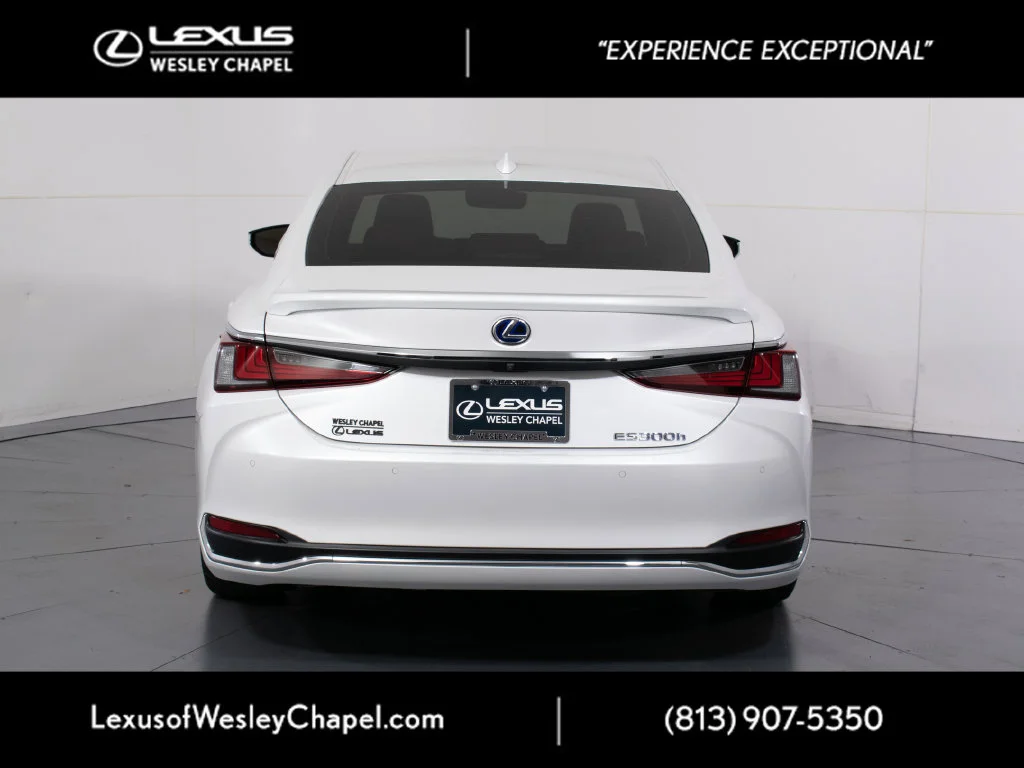 Used 2022 White Lexus 300h Ultra Luxury image 5