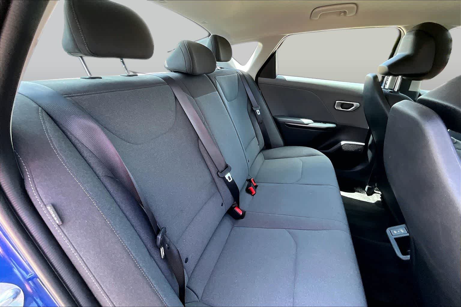 Used 2025 Deep Sea Blue Kia LXS image 14