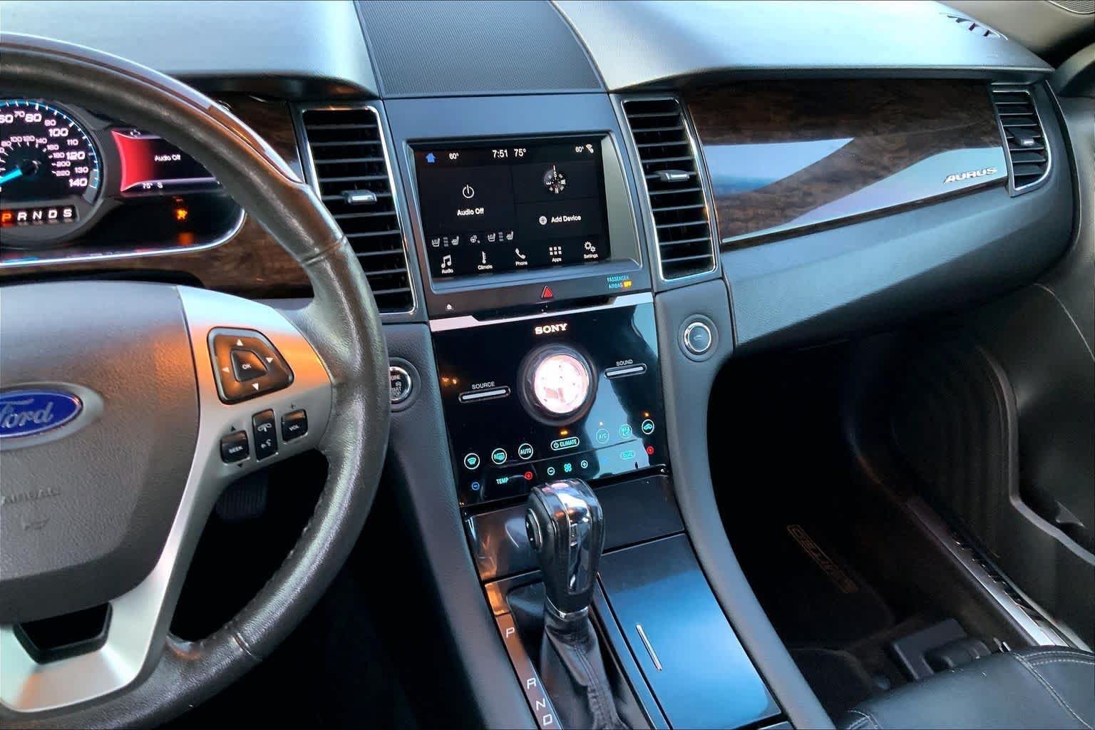 Pre-Owned 2017 Ford Taurus Limited
