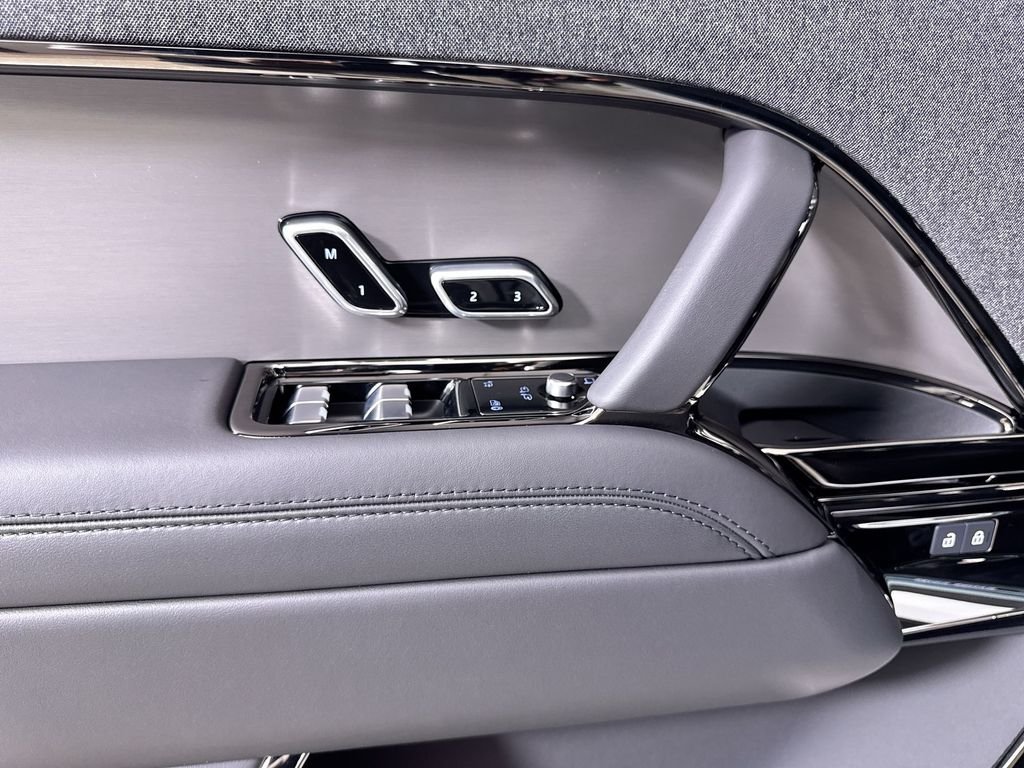 New 2026 FUJI WHT Land Rover SE image 12