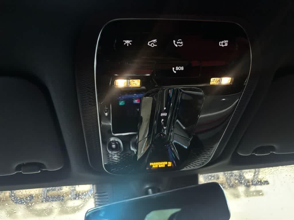 New 2026 2040/Black Mercedes-Benz GLC 300 image 23