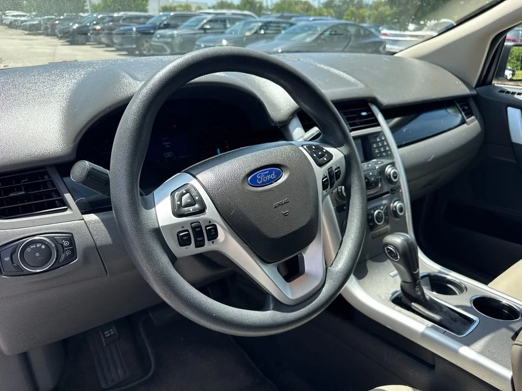 Used 2013 Ingot Silver Ford SE image 9