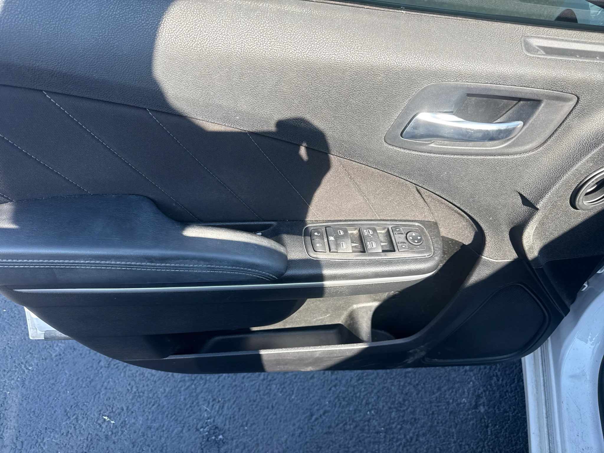 Used 2023 White Knuckle Clearcoat Dodge SXT image 11