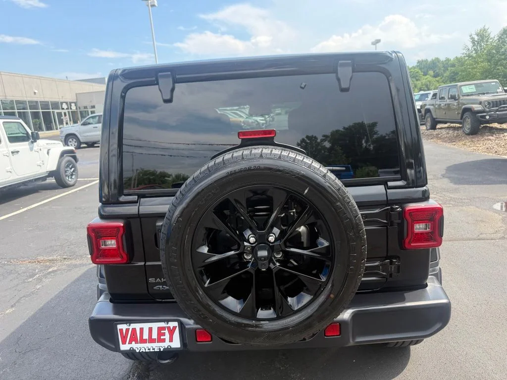 Used 2025 Black Jeep Sahara 4xe image 5