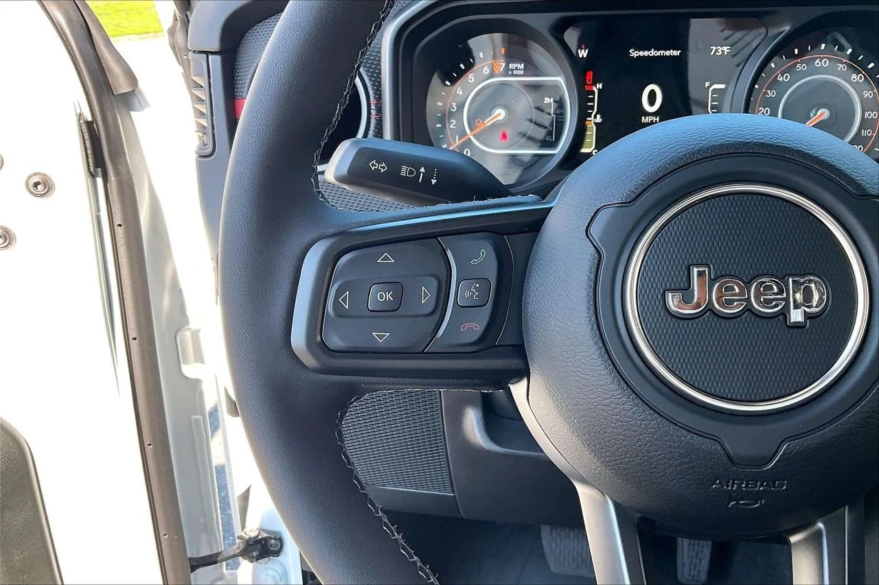 New 2026 Bright White Clearcoat Jeep Rubicon X image 24
