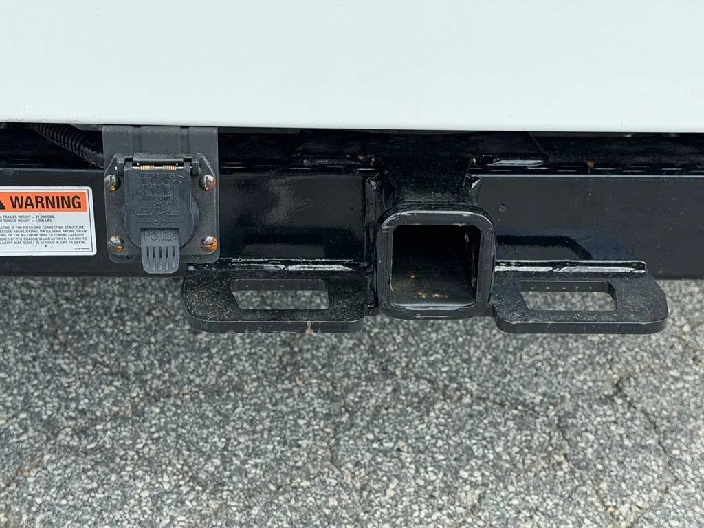 New 2026 Summit White Chevrolet Work Truck image 13