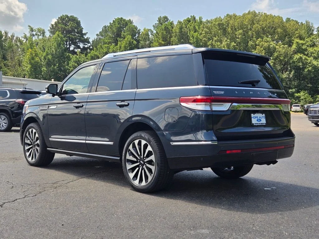 Used 2024 Blue Lincoln Reserve image 3