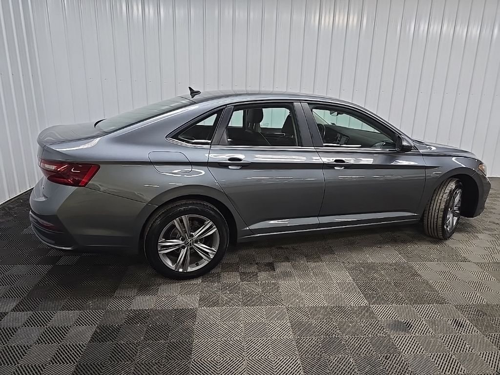 Used 2023 Gray Volkswagen 1.5T SE image 3