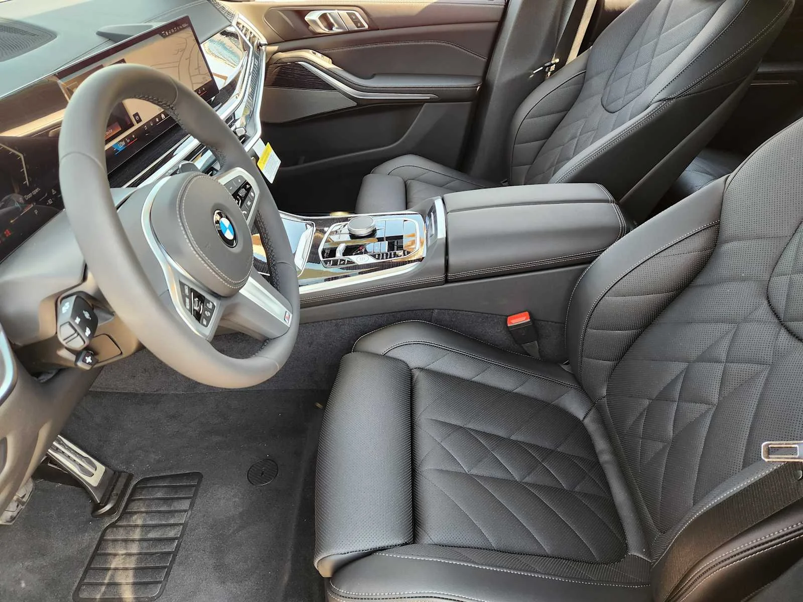 New 2026 Black Sapphire Metallic BMW xDrive40i image 4