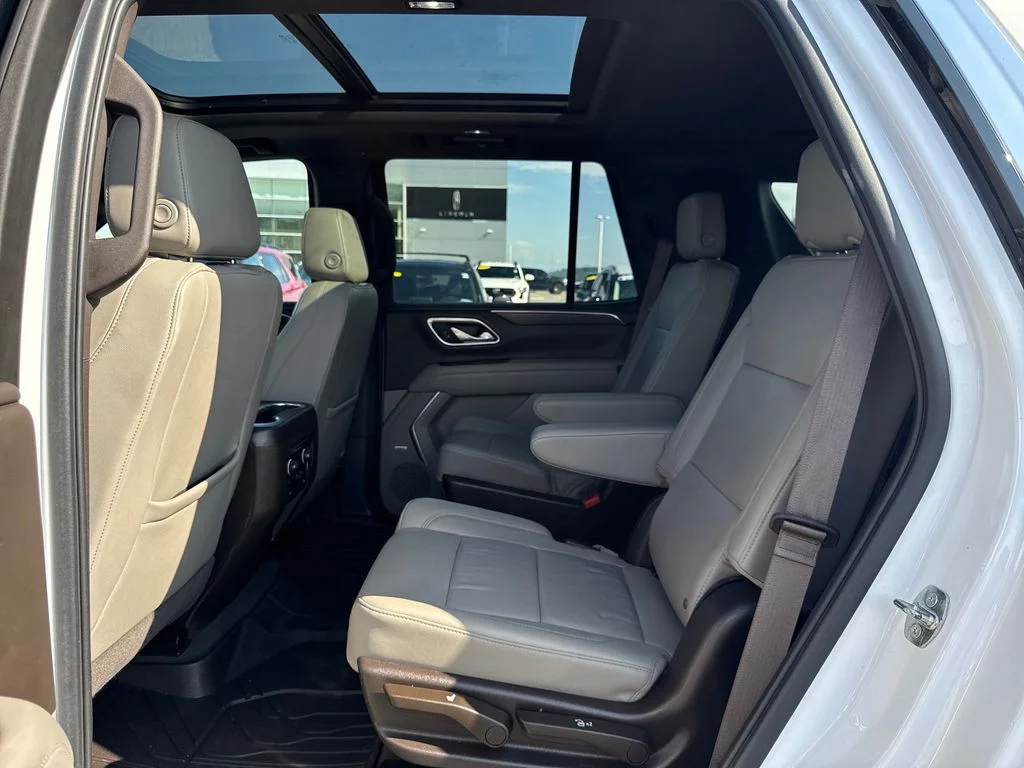 Used 2022 Summit White Chevrolet LT image 21