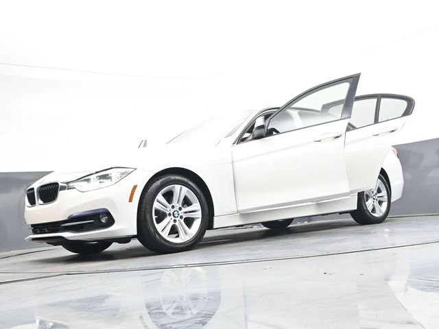 Used 2016 White BMW 328i image 43