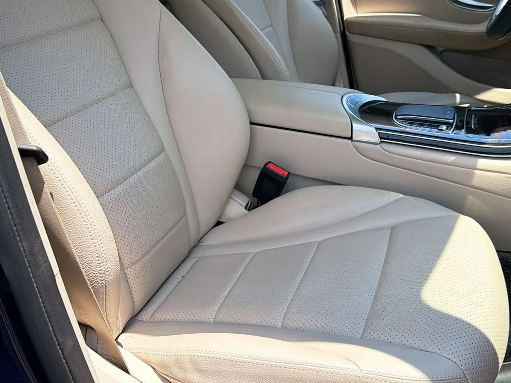 Used 2022  Mercedes-Benz GLC 300 image 28