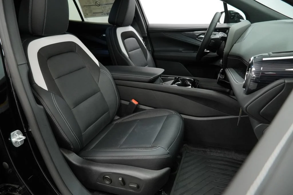 New 2026 Black Chevrolet LT image 27