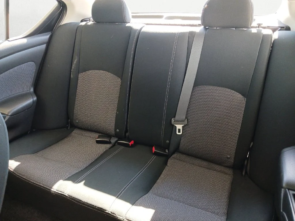 Used 2015 Silver Nissan 1.6 SV image 9