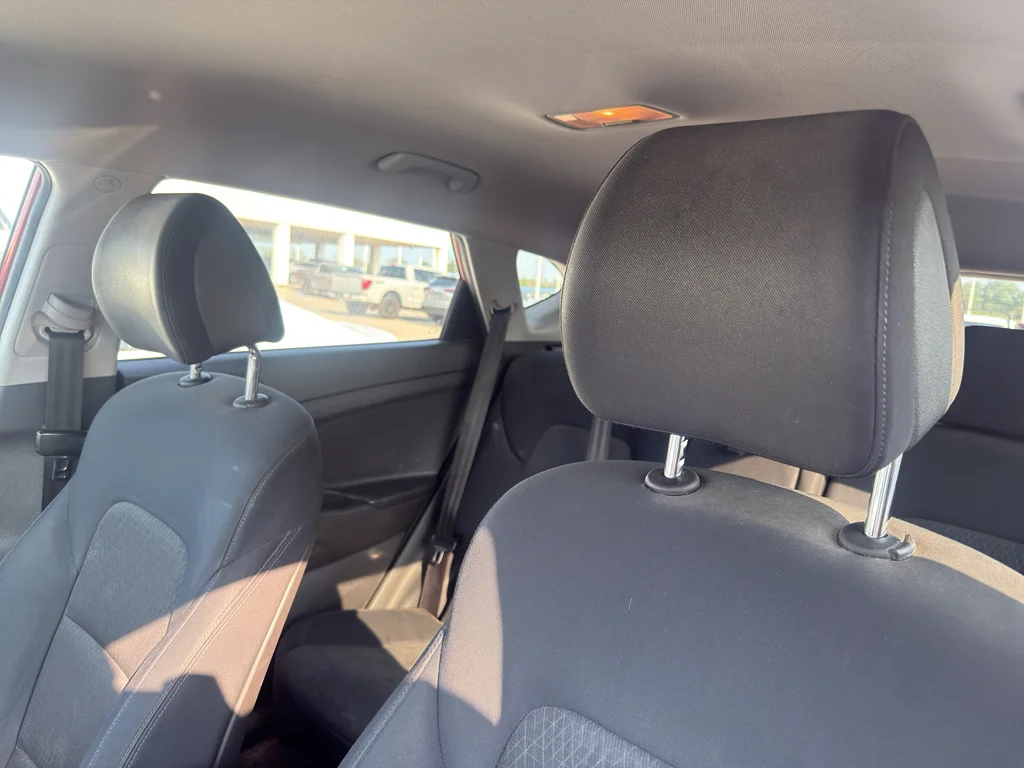 Used 2016 Sedona Sunset Hyundai SE image 8