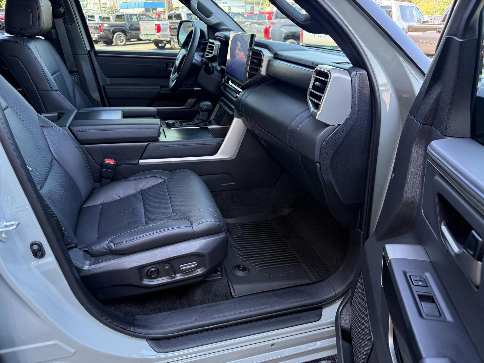 Used 2026 Lunar Rock Toyota Platinum image 23