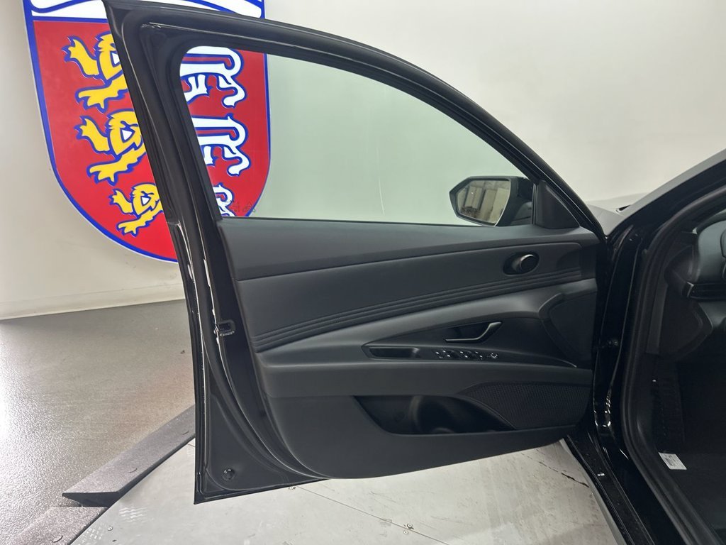 Used 2026 Abyss Black Hyundai SEL Sport image 13