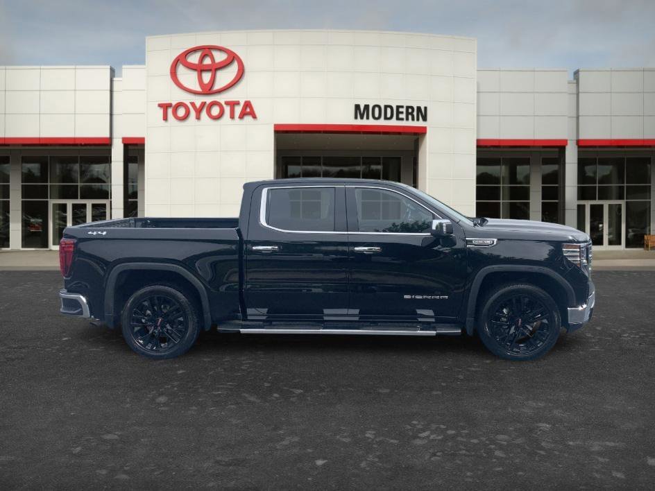 Used 2023 Onyx Black GMC SLT image 4