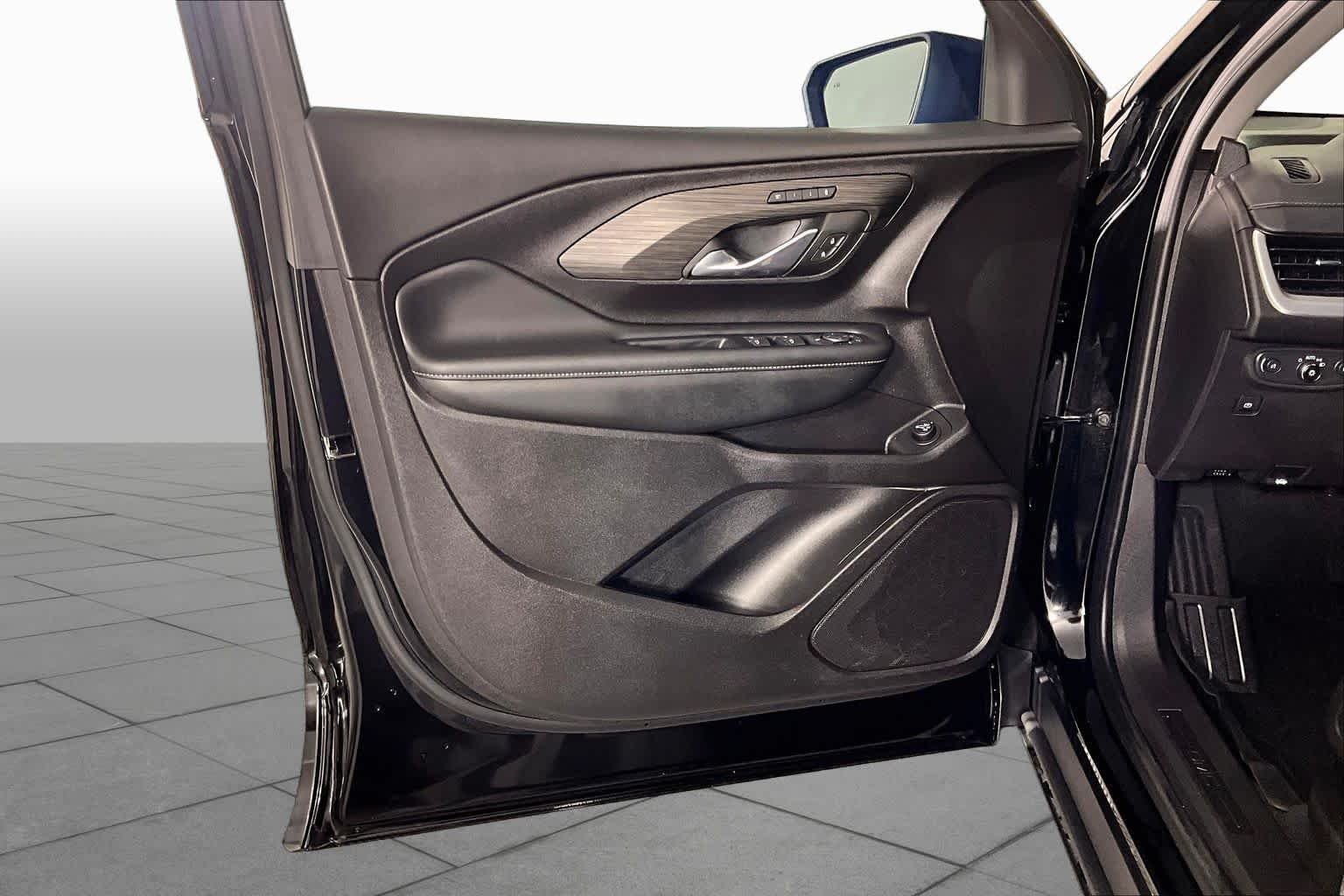 2024 GMC Terrain SLT - Photo 21
