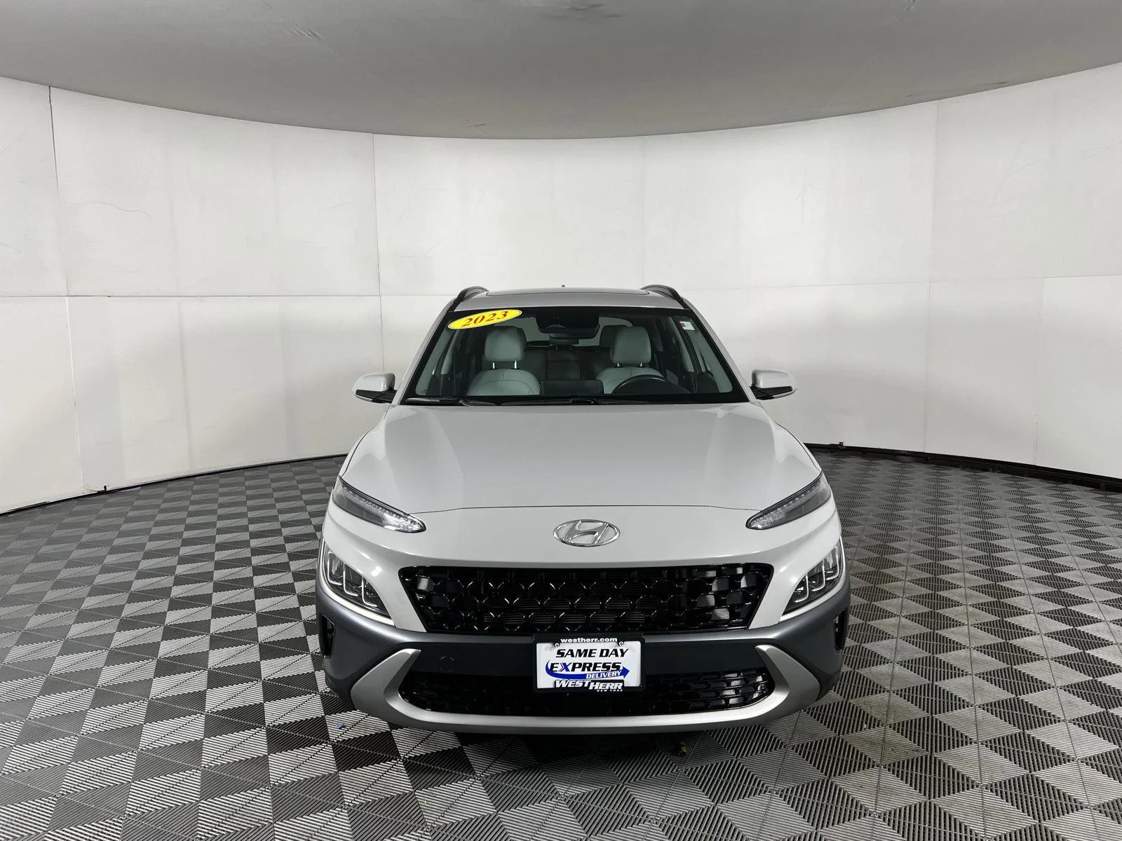 Used 2023 Cyber Silver Hyundai Limited image 2